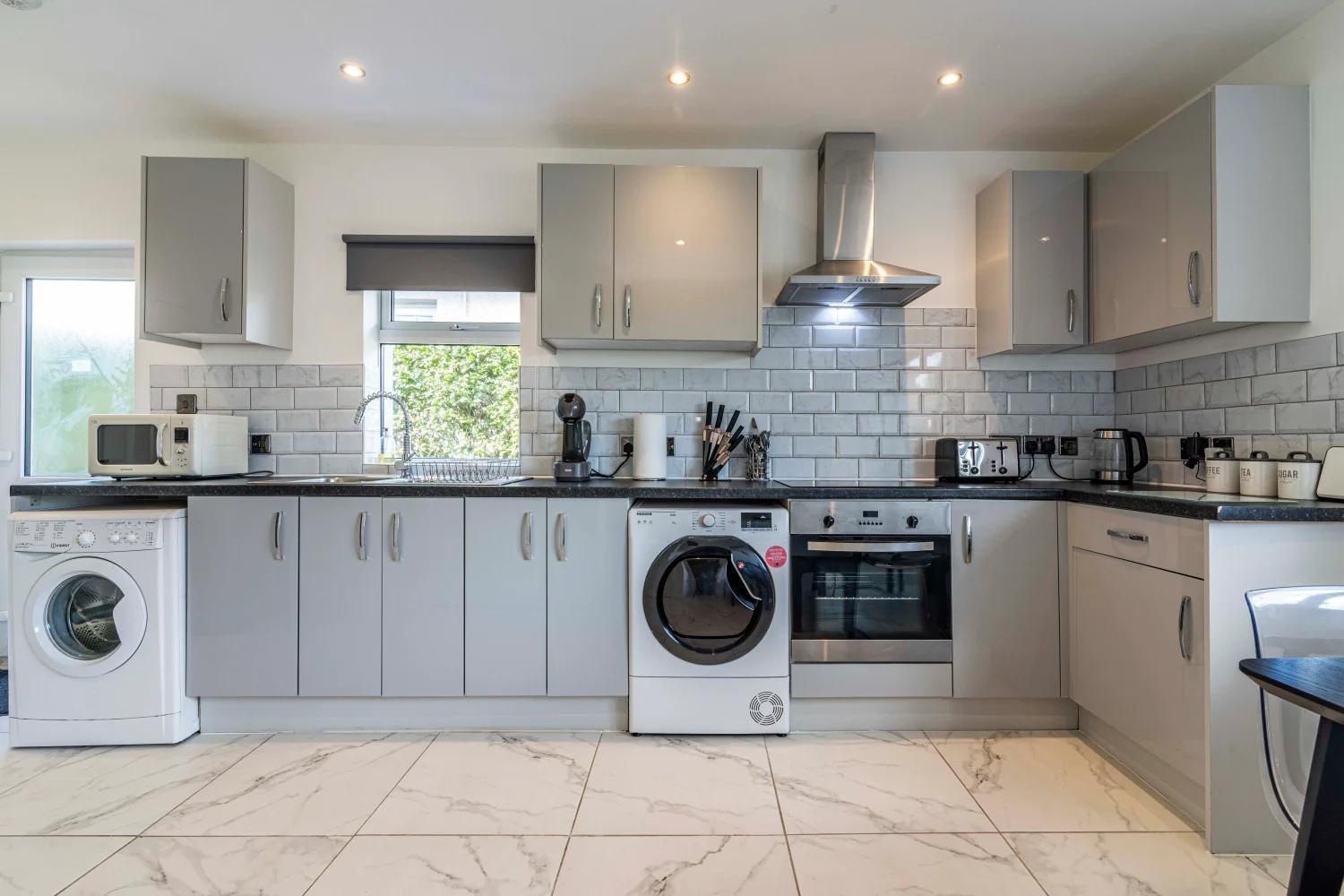 4br-sleeps8-privategarden-freeparking * Nottingham